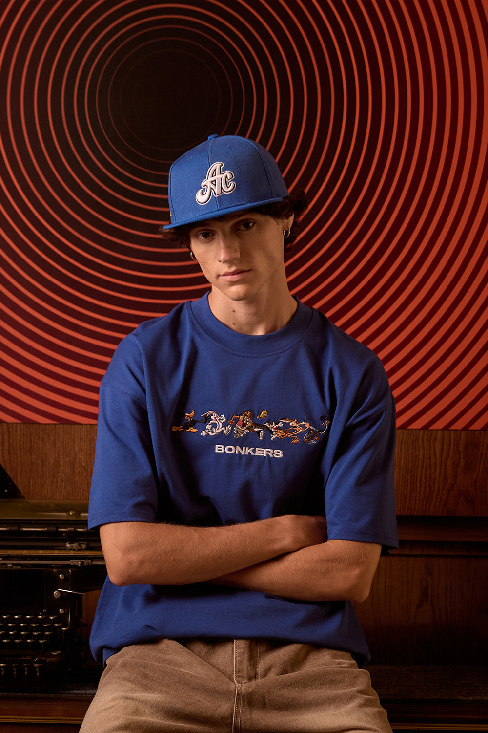 Looney Crew Oversized T-shirt
