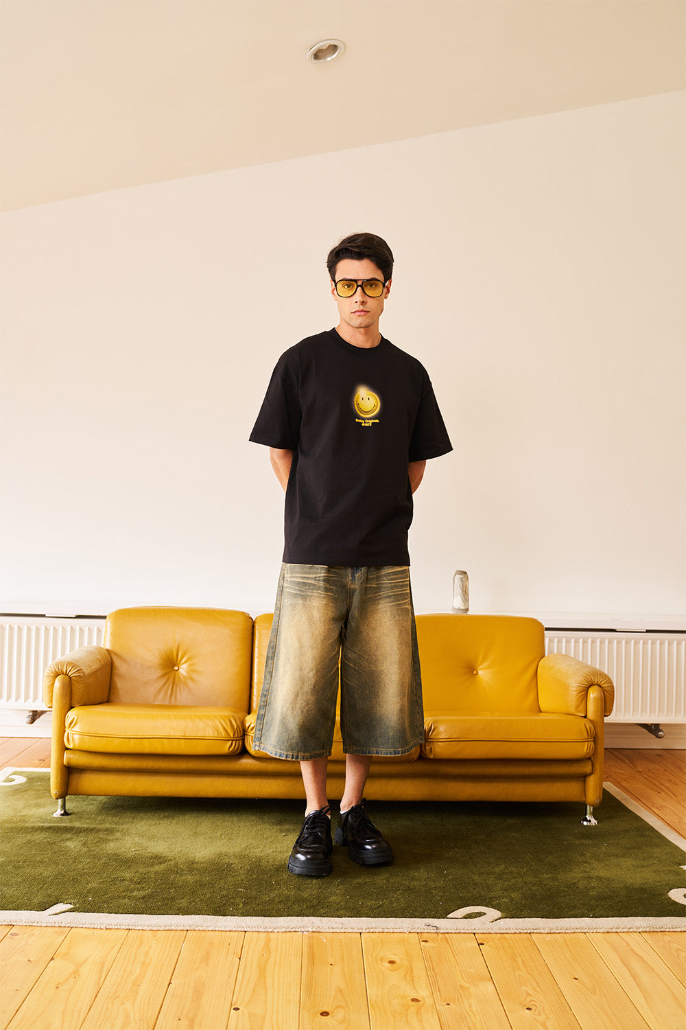 Smiley Lost In The Beat Oversized T-shirt