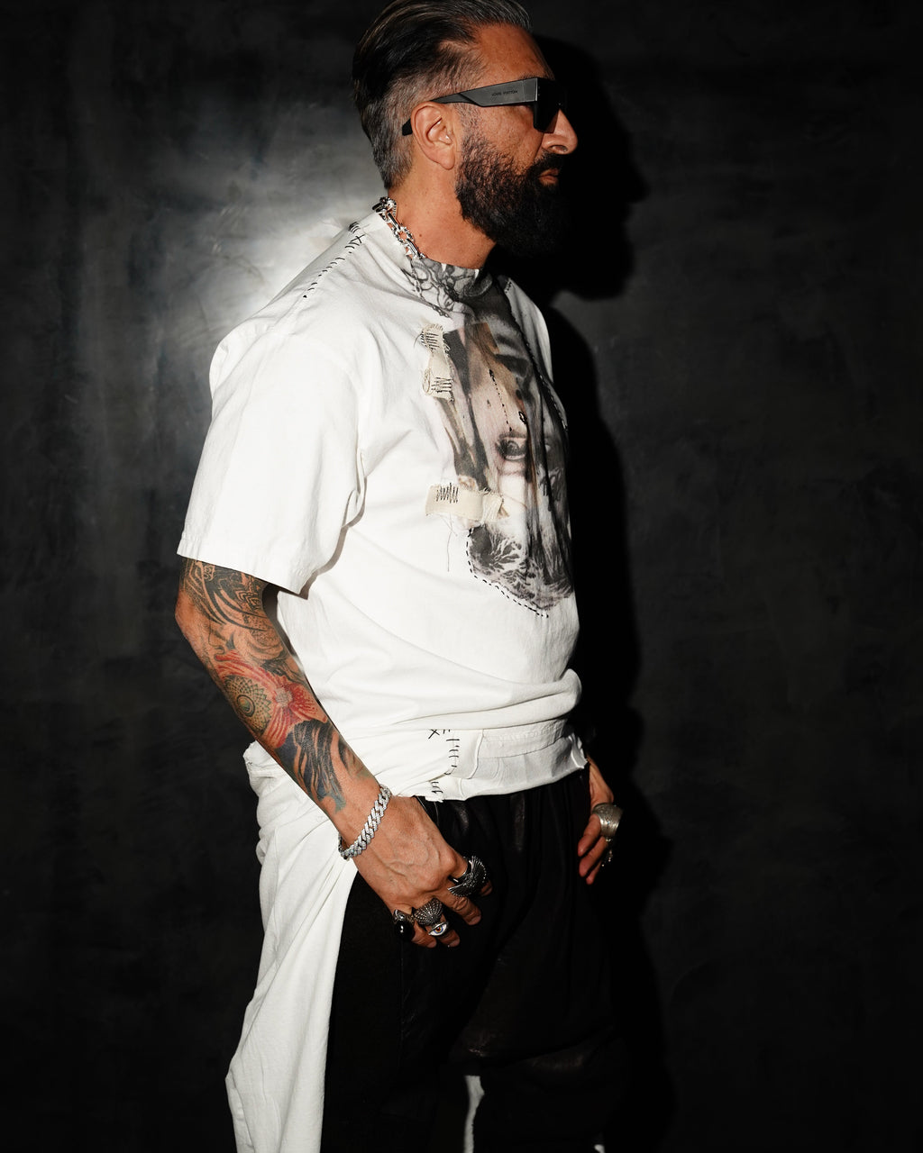 Extended Peep Shirt